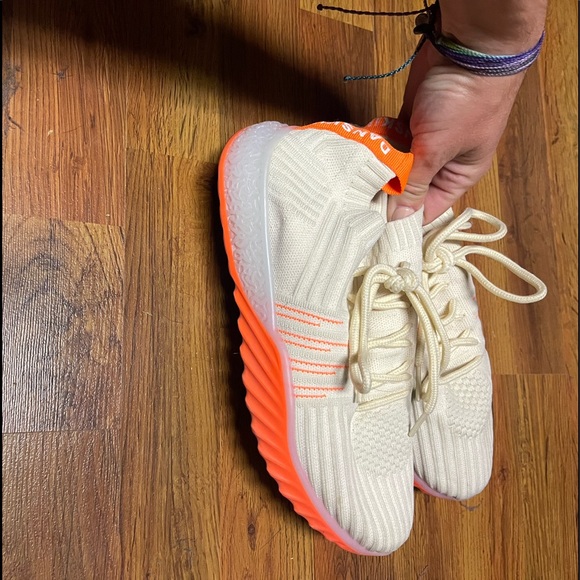 danskin tennis shoes